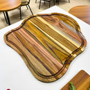 Tábua de Churrasco Rústica Grande em Madeira, Design Artesanal, com Canaleta, Ideal para Cortar e Servir Carnes